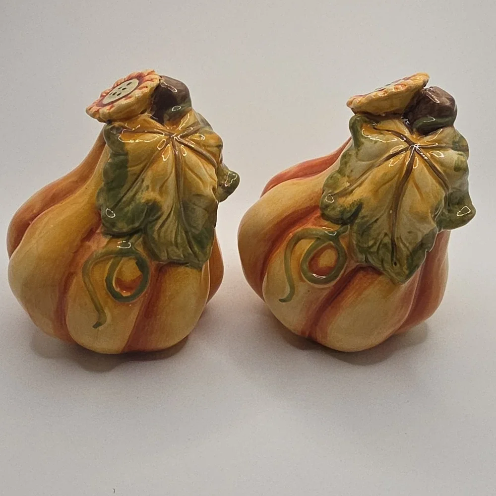 Ceramic Pumpkin‎ Salt & Pepper Shakers Orange Yellow Thanksgiving Fall